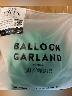 NEW!! One Minnidip Balloon Garland - Satin Green 5-Cluster